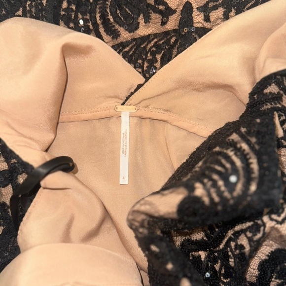 Free People ~ Night Shimmers Women’s Mini Dress in Black ~ Size 4 - Picture 5 of 11